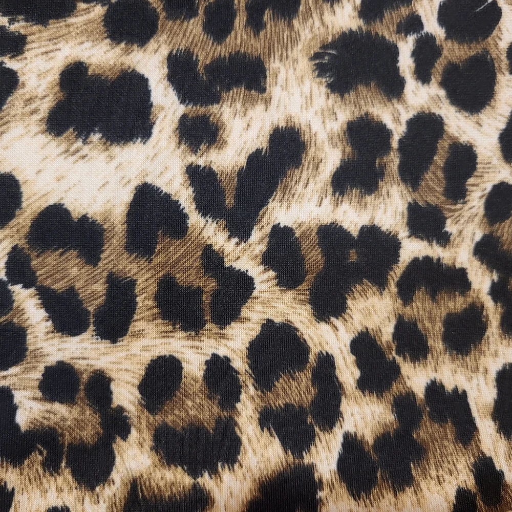 Animal print crop top Charlotte Russe size small - Picture 8 of 9